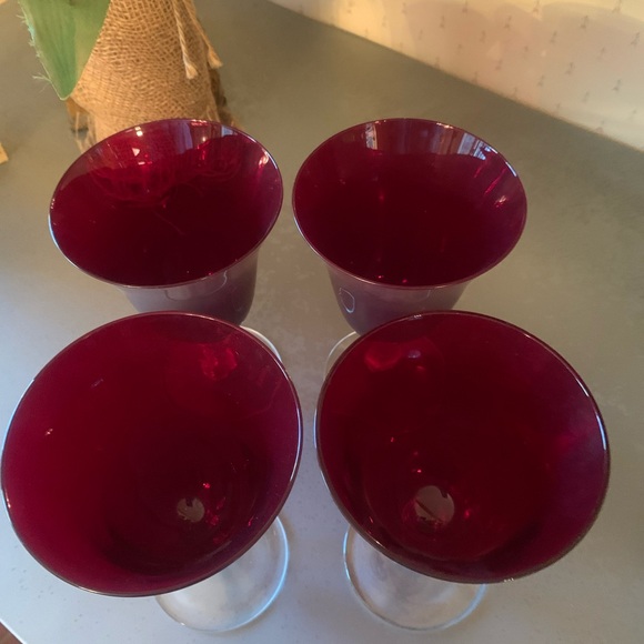 Home Essentials RUBY RED/PLUM hand blown glass Wine/Water goblets. BEAUTIFUL! - Picture 3 of 9
